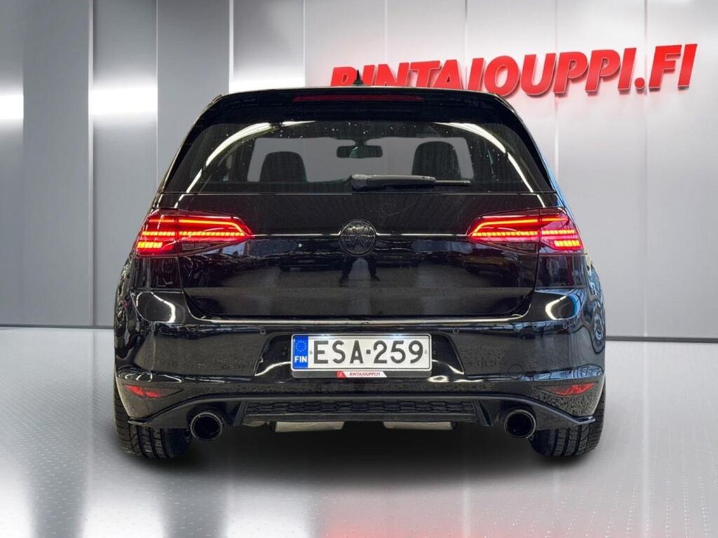 Volkswagen Golf 2014 Musta