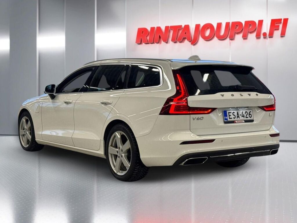 Volvo V60 2022 Valkoinen