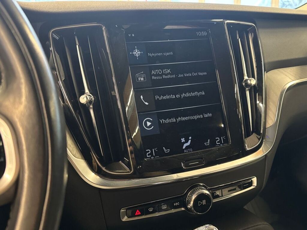 Volvo V60 2022 Valkoinen