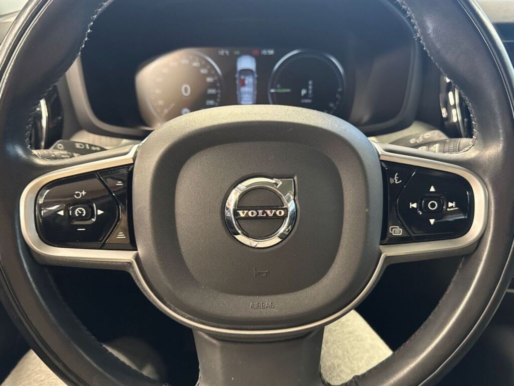 Volvo V60 2022 Valkoinen