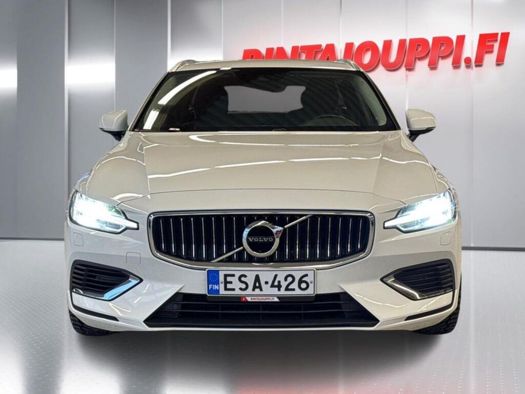 Volvo V60 2022 Valkoinen