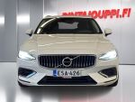 Volvo V60 2022 Valkoinen