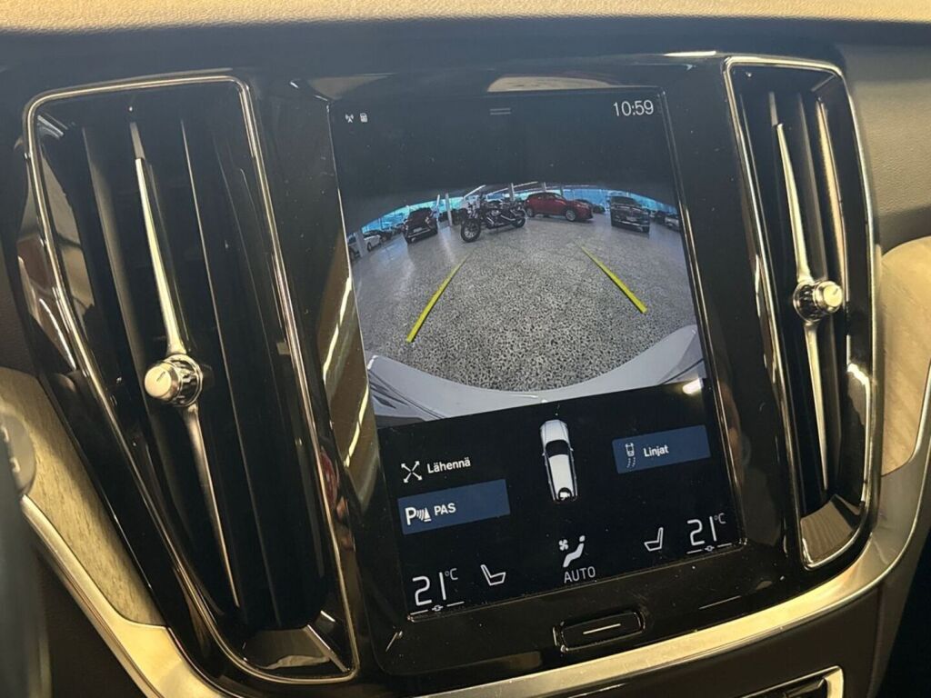 Volvo V60 2022 Valkoinen