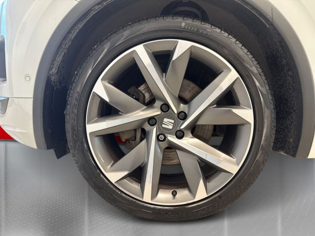 Seat Tarraco 2021 Valkoinen