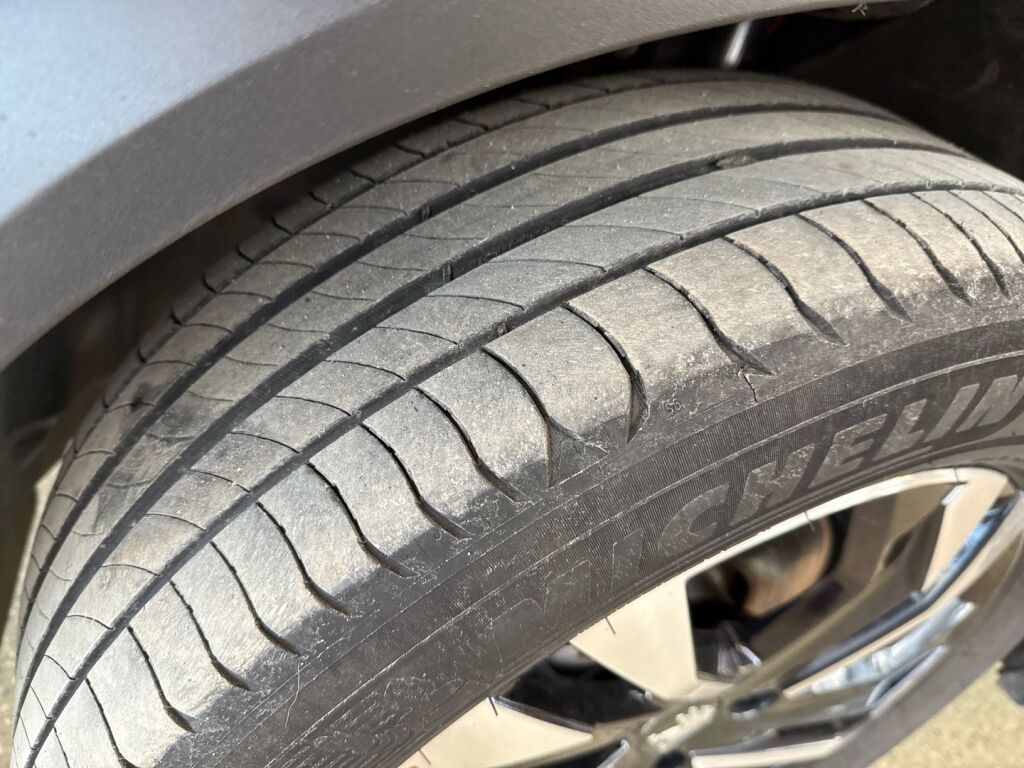 Peugeot e-2008 2022 Punainen