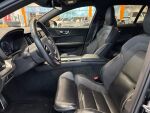 Volvo V60 2022 Musta