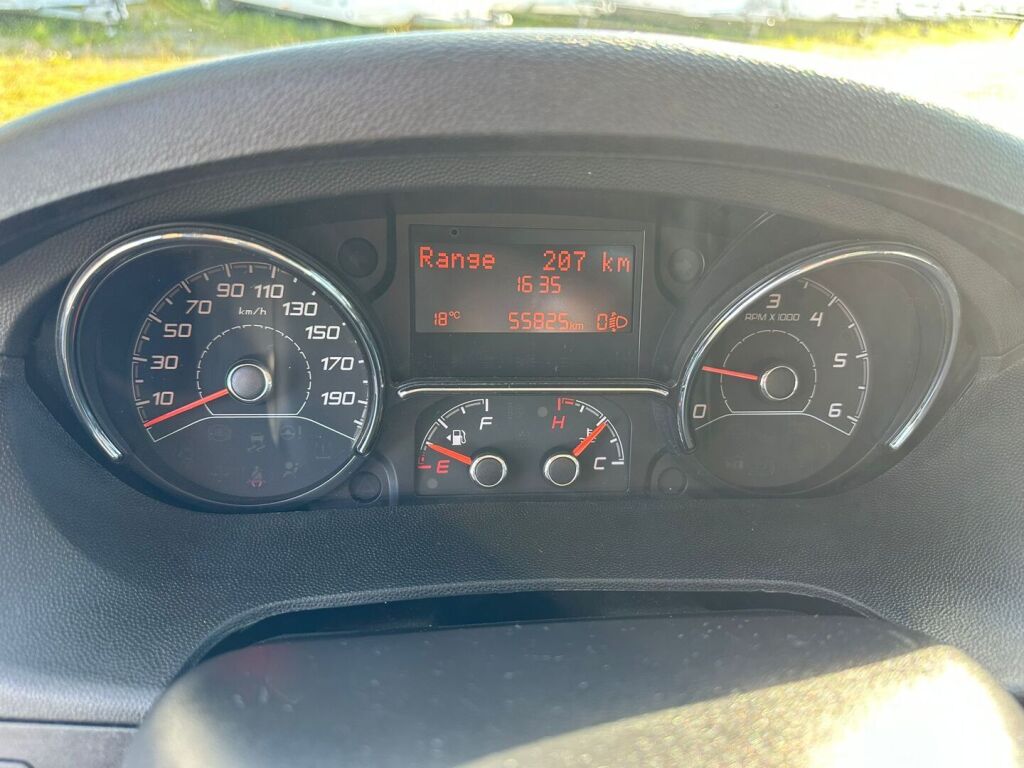 Sunlight Cliff VAN 600 XV 2020 Musta