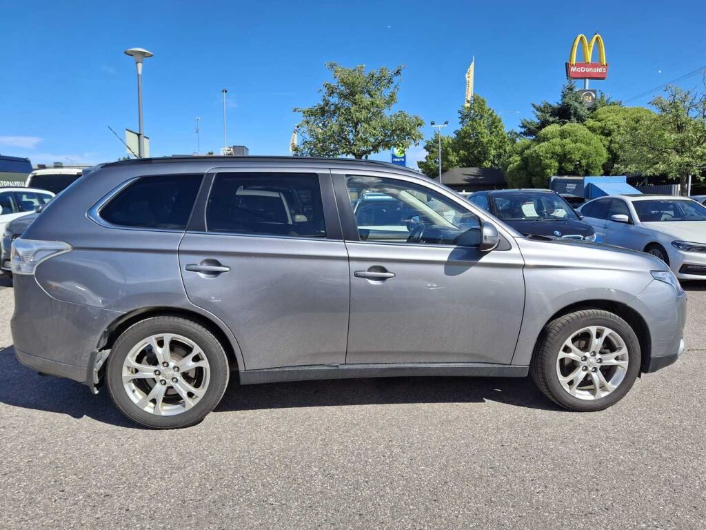 Mitsubishi Outlander 2014 Harmaa