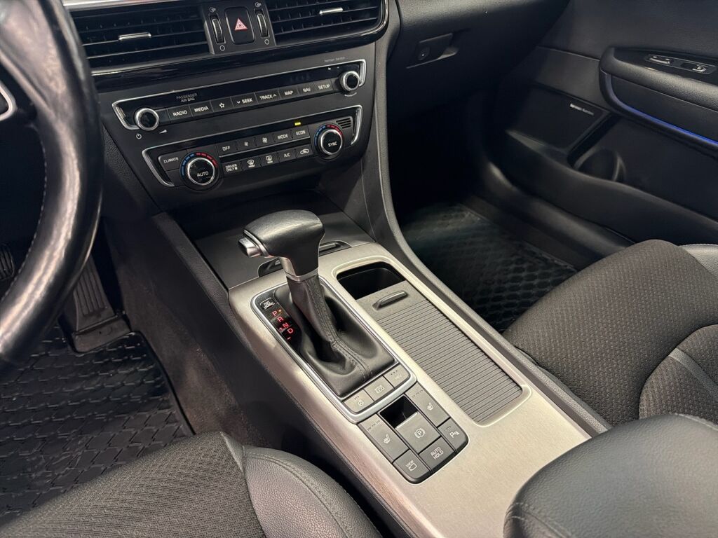 Kia Optima 2020 Musta