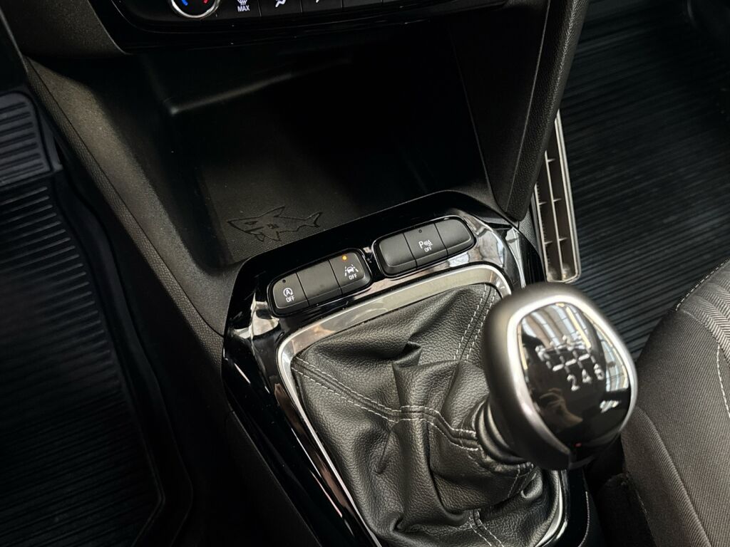 Opel Corsa 2020 Musta