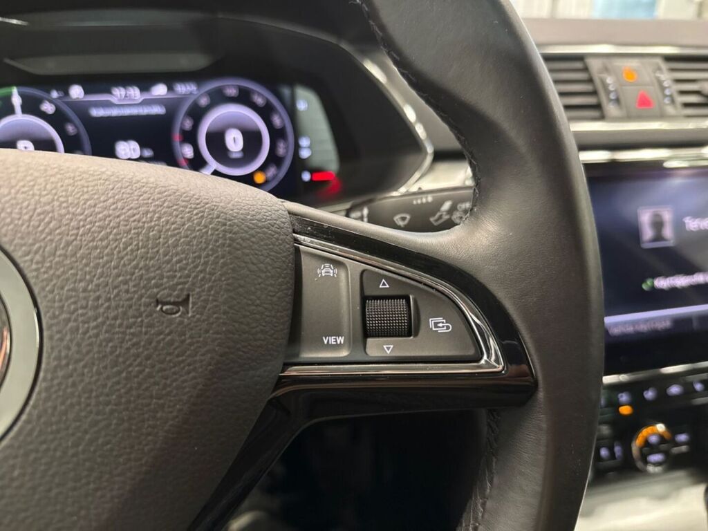 Skoda Superb 2020 Sininen