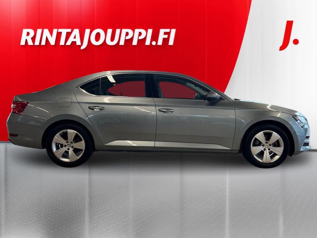 Skoda Superb 2020 Harmaa