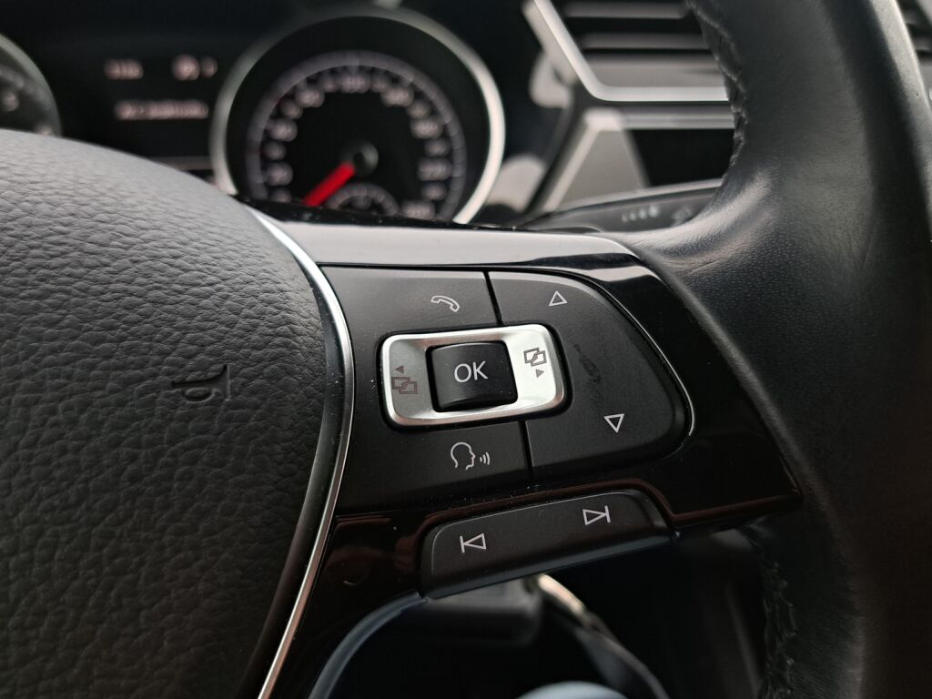 Volkswagen Touran 2018 Hopea