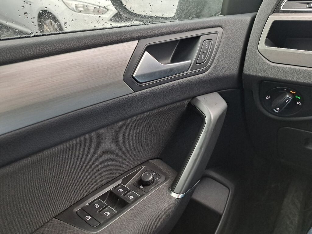 Volkswagen Touran 2018 Hopea