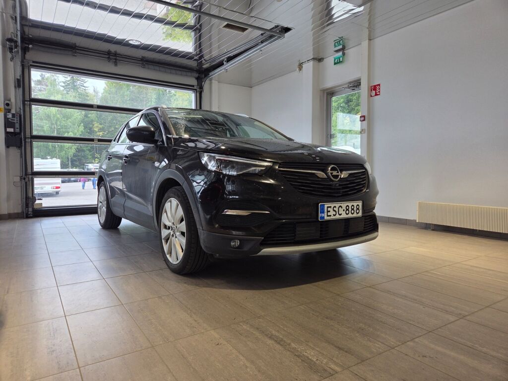Opel Grandland X 2020 Musta