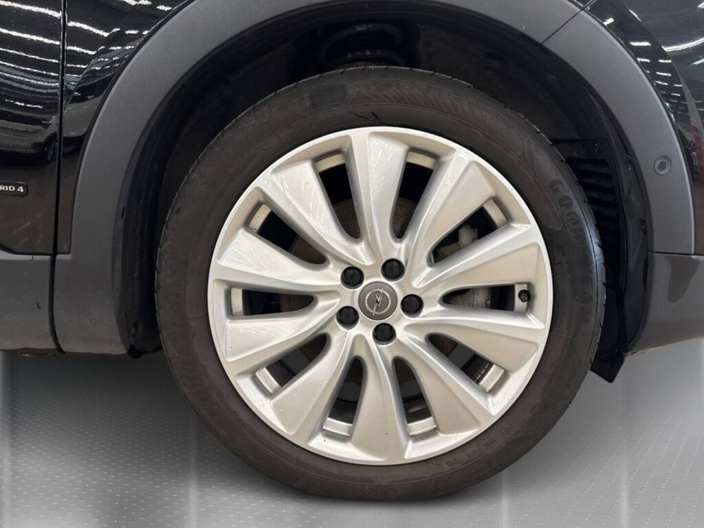 Opel Grandland X 2020 Musta
