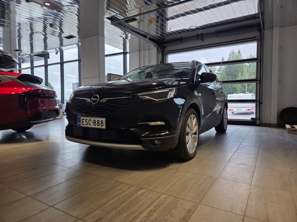 Opel Grandland X 2020 Musta