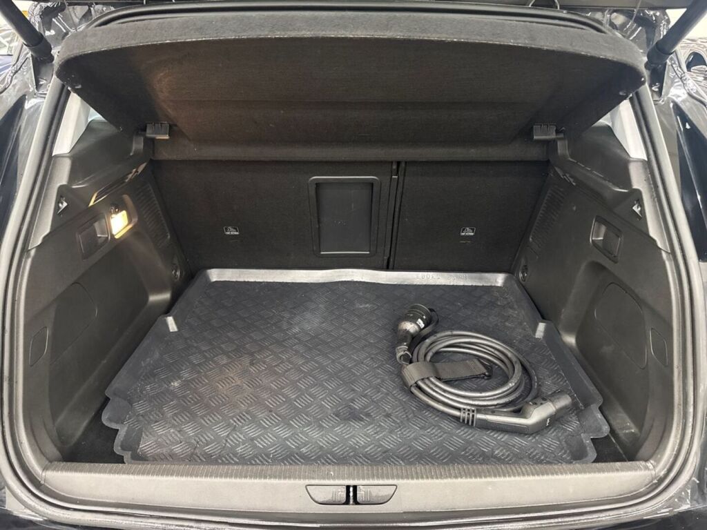 Opel Grandland X 2020 Musta