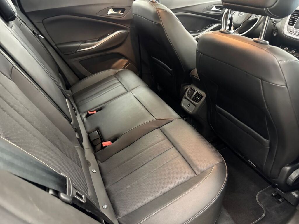 Opel Grandland X 2020 Musta