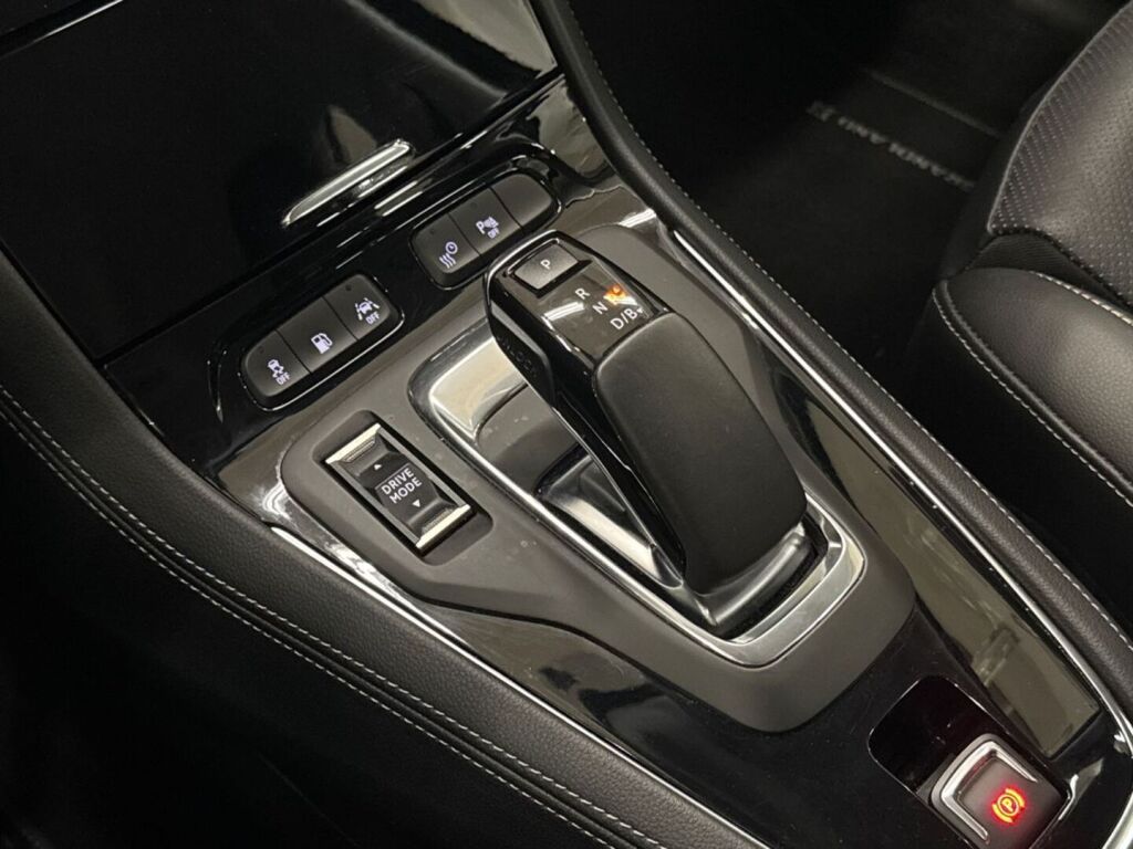 Opel Grandland X 2020 Musta