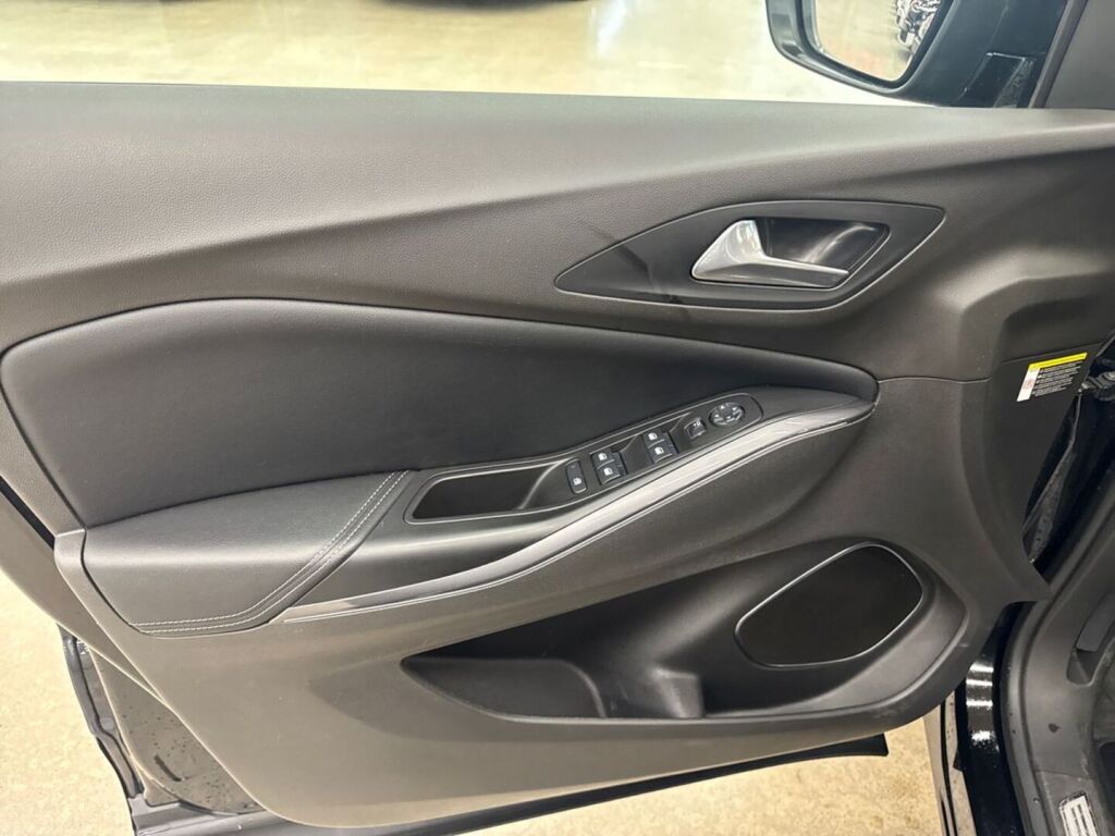 Opel Grandland X 2020 Musta