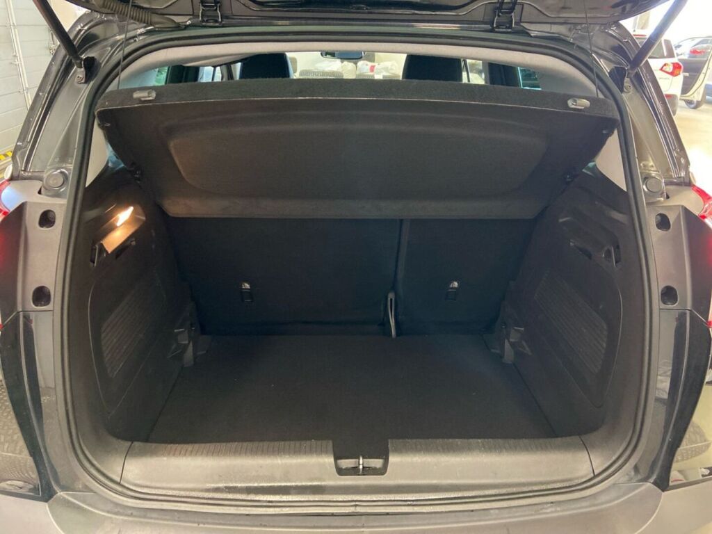 Opel Crossland X 2020 Musta