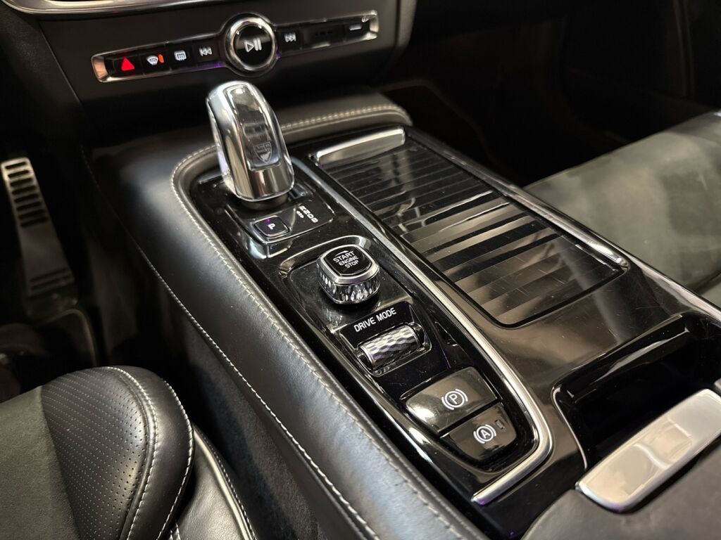 Volvo V90 2018 Harmaa
