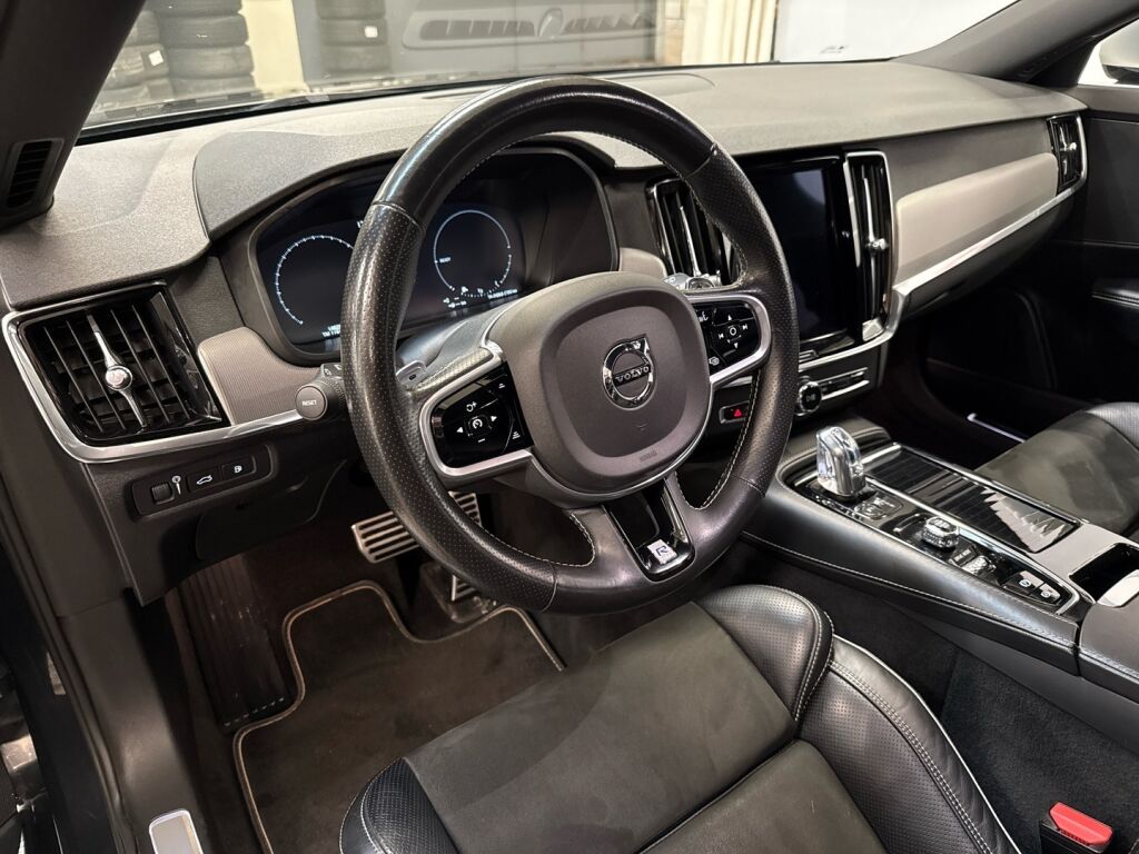 Volvo V90 2018 Harmaa