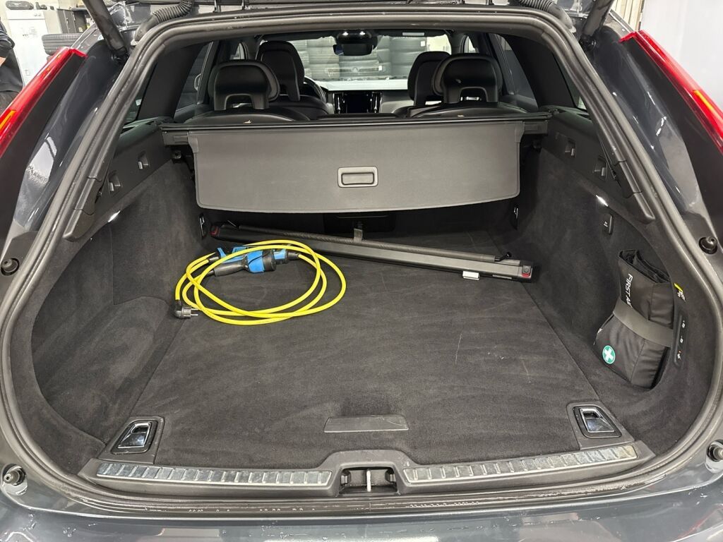 Volvo V90 2018 Harmaa