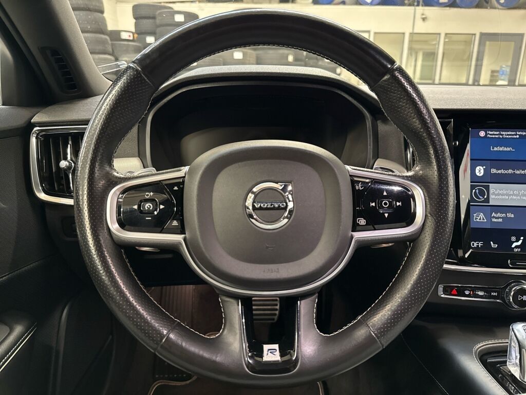 Volvo V90 2018 Harmaa