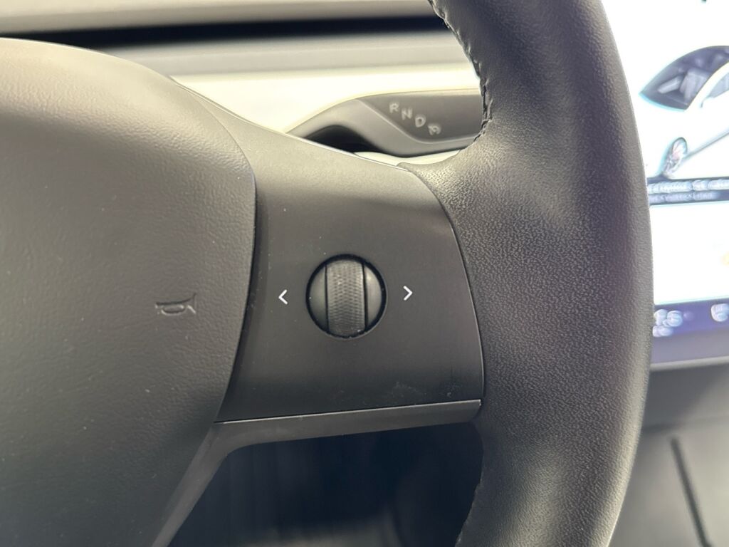 Tesla Model 3 2020 Valkoinen