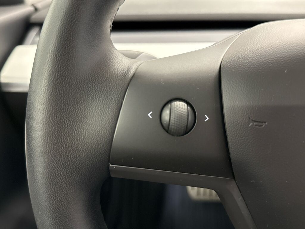 Tesla Model 3 2020 Valkoinen