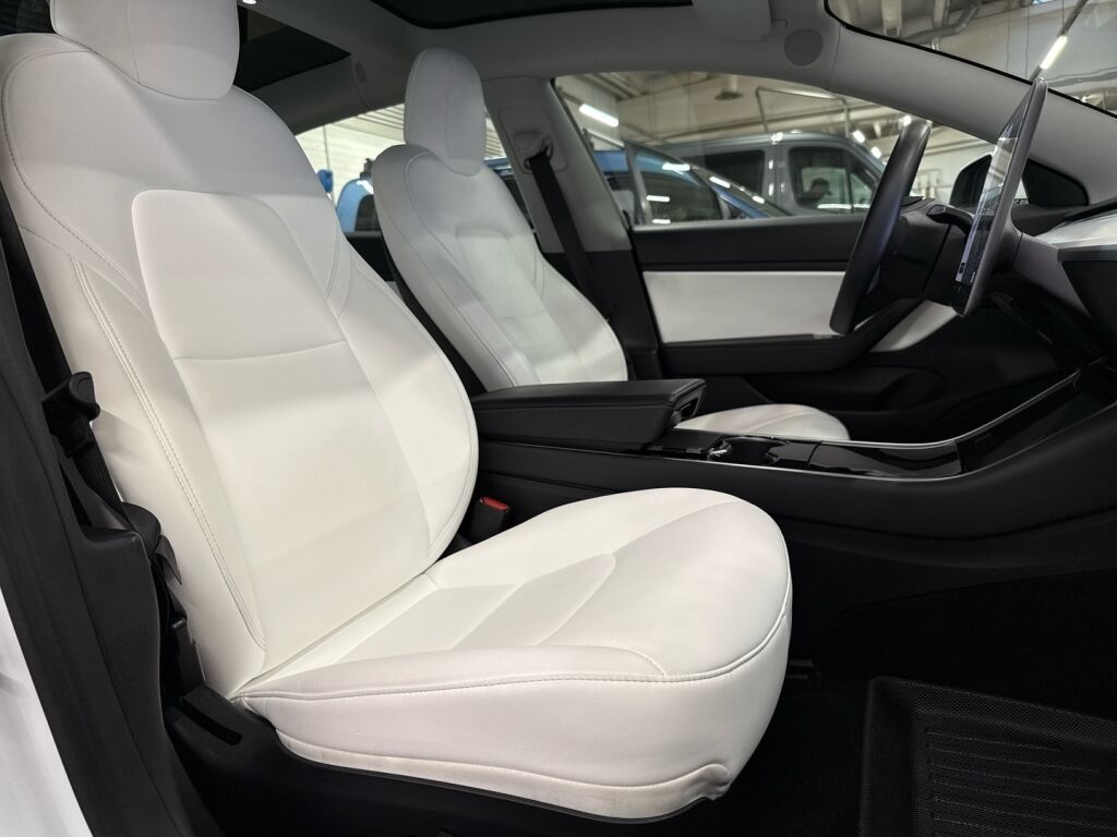 Tesla Model 3 2020 Valkoinen