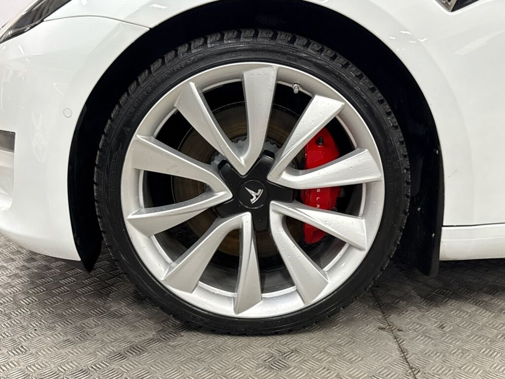 Tesla Model 3 2020 Valkoinen