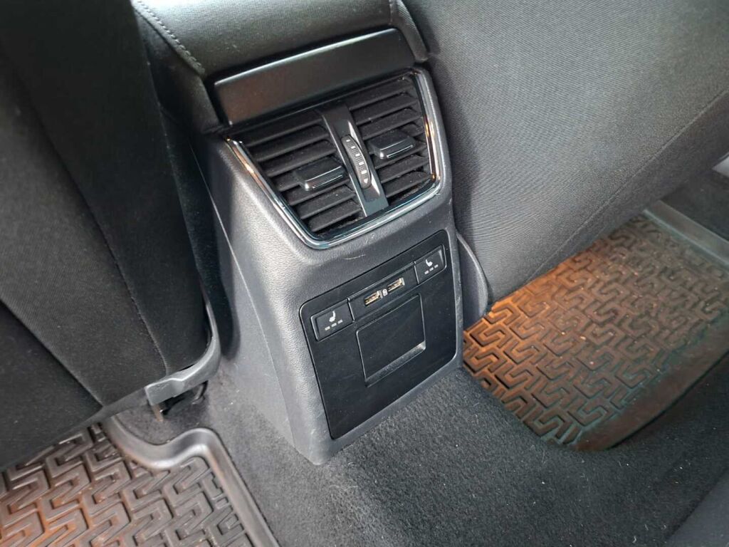 Skoda Octavia 2020 Valkoinen
