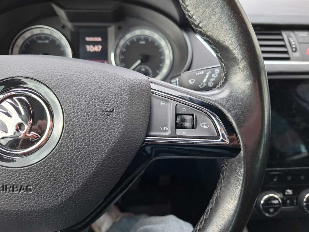 Skoda Octavia 2020 Valkoinen