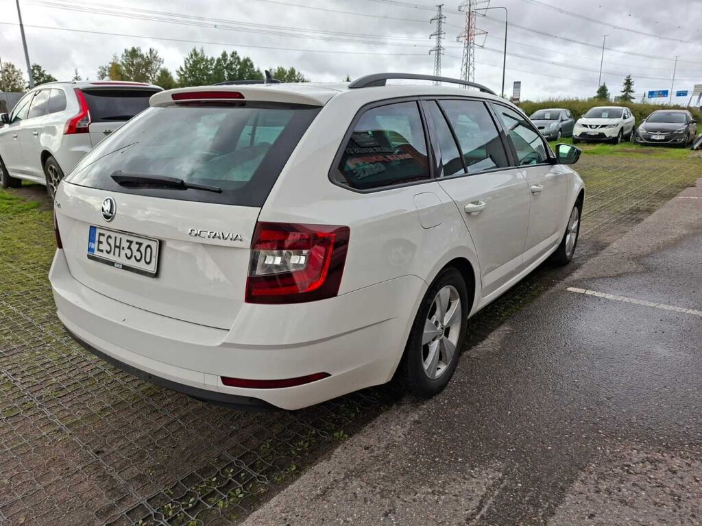 Skoda Octavia 2020 Valkoinen