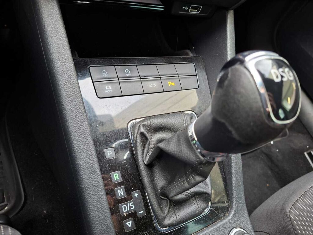 Skoda Octavia 2020 Valkoinen