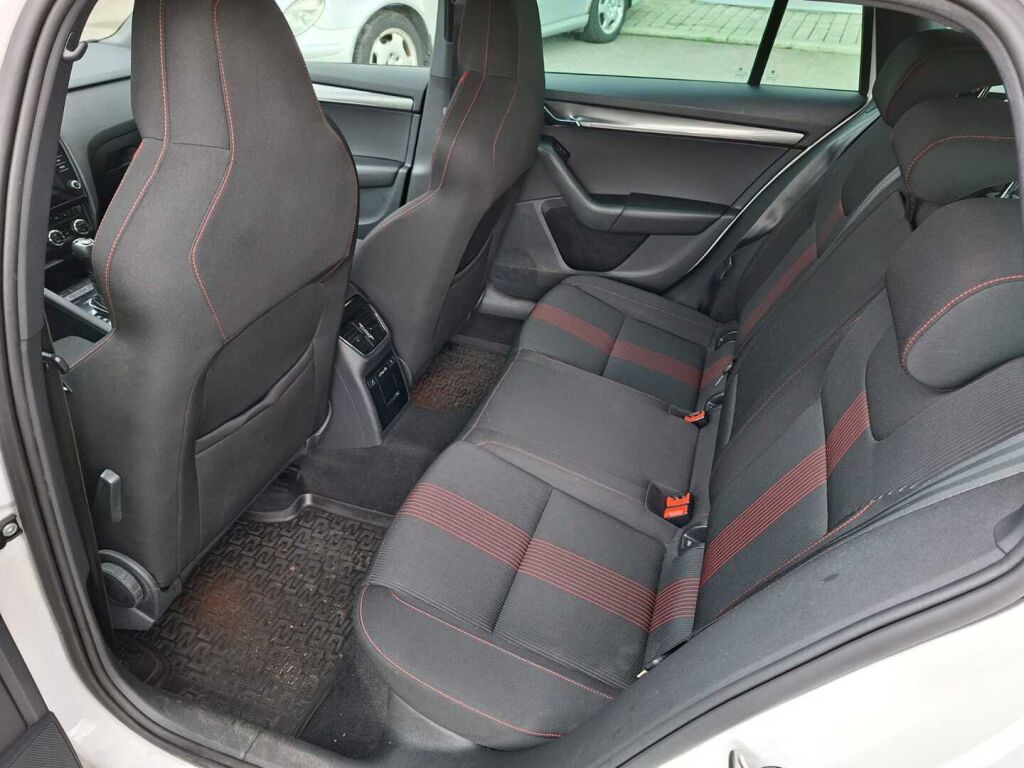 Skoda Octavia 2020 Valkoinen