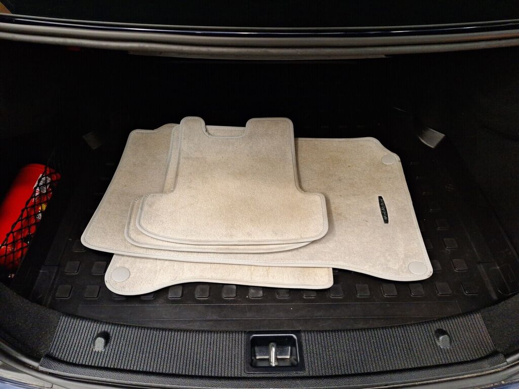 Mercedes-Benz C 2011 Sininen