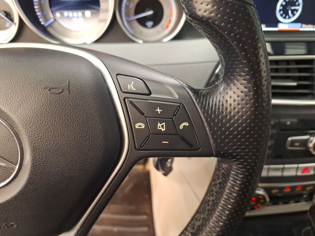 Mercedes-Benz C 2011 Sininen