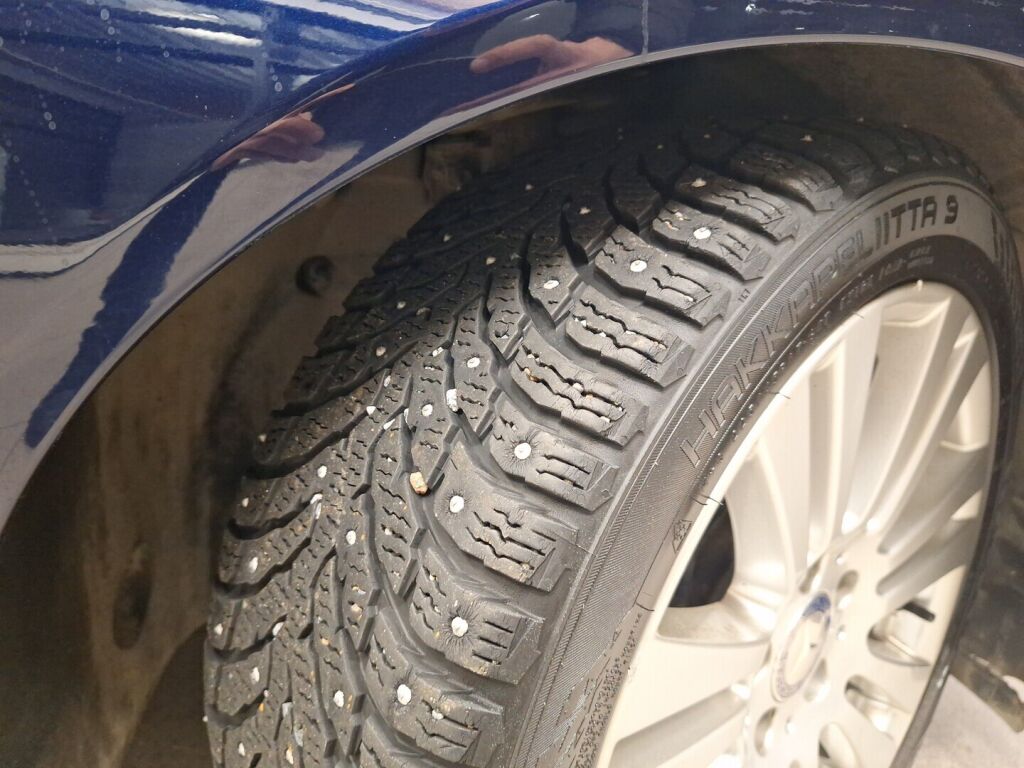 Mercedes-Benz C 2011 Sininen