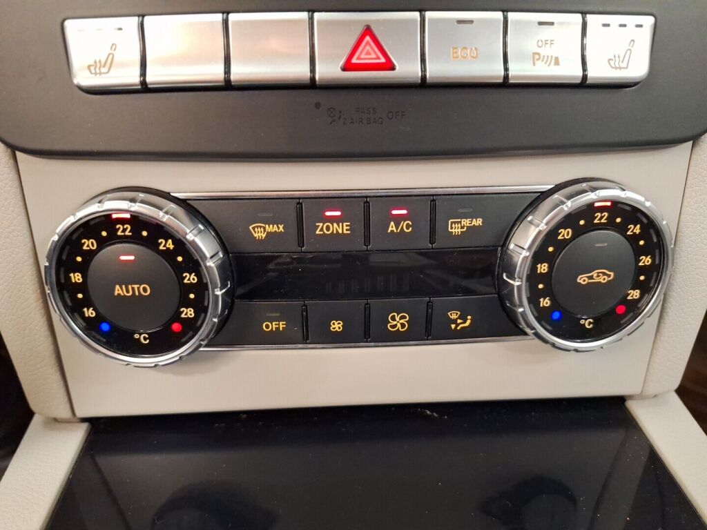 Mercedes-Benz C 2011 Sininen