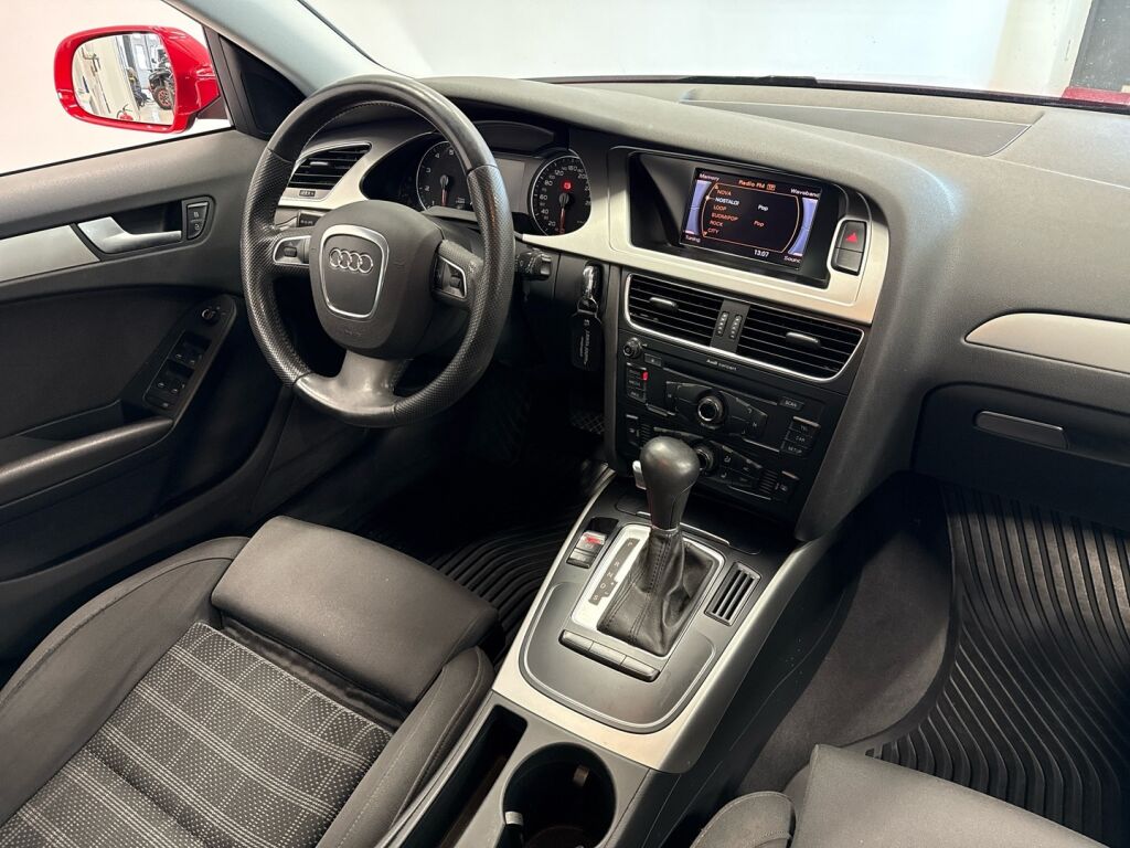 Audi A4 2011 Punainen