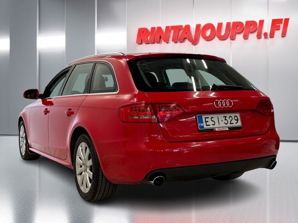 Audi A4 2011 Punainen