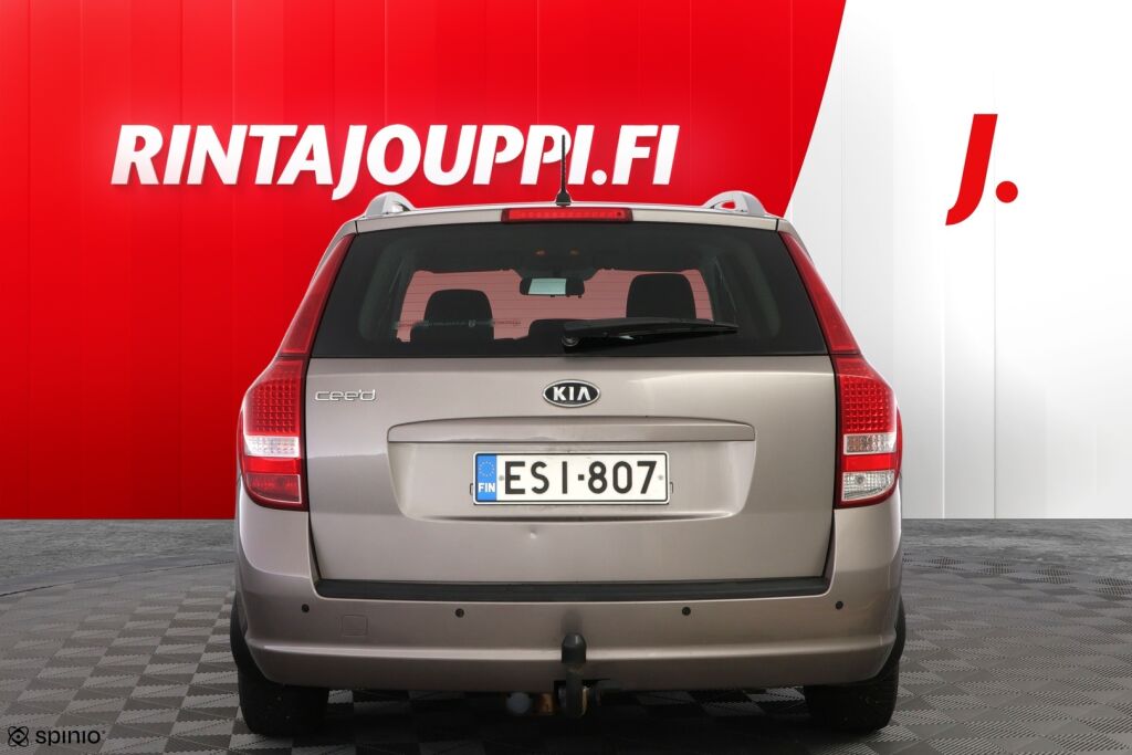 Kia Ceed 2011 Ruskea (beige)