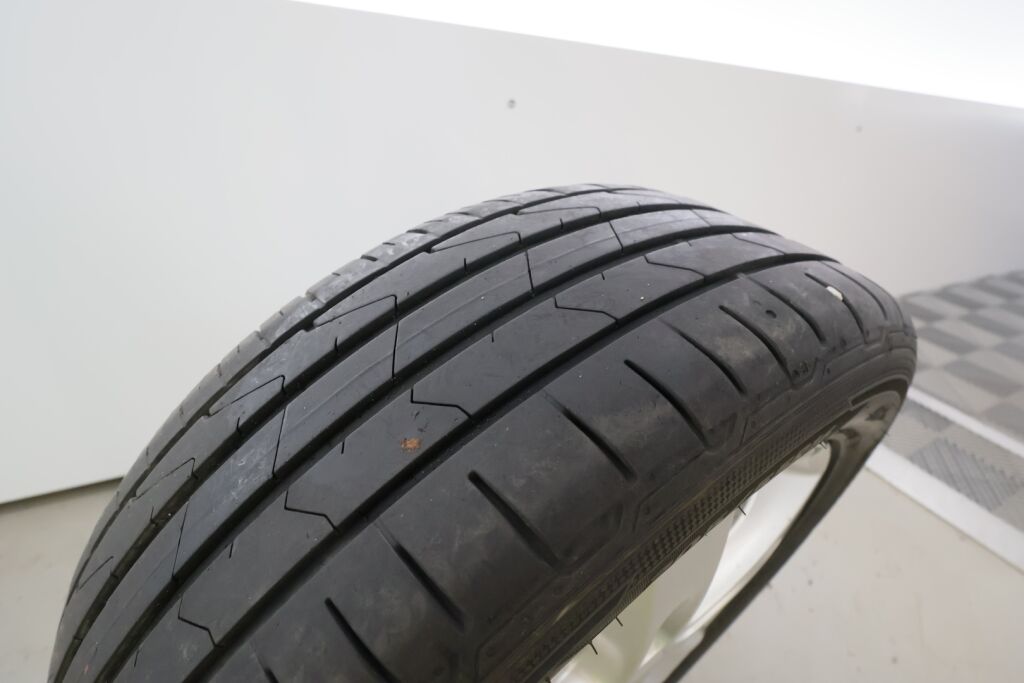 Kia Ceed 2011 Ruskea (beige)