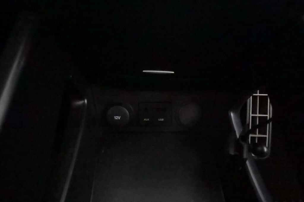 Kia Ceed 2011 Ruskea (beige)