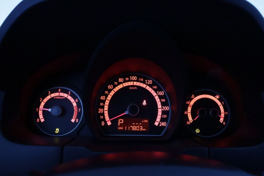 Kia Ceed 2011 Ruskea (beige)