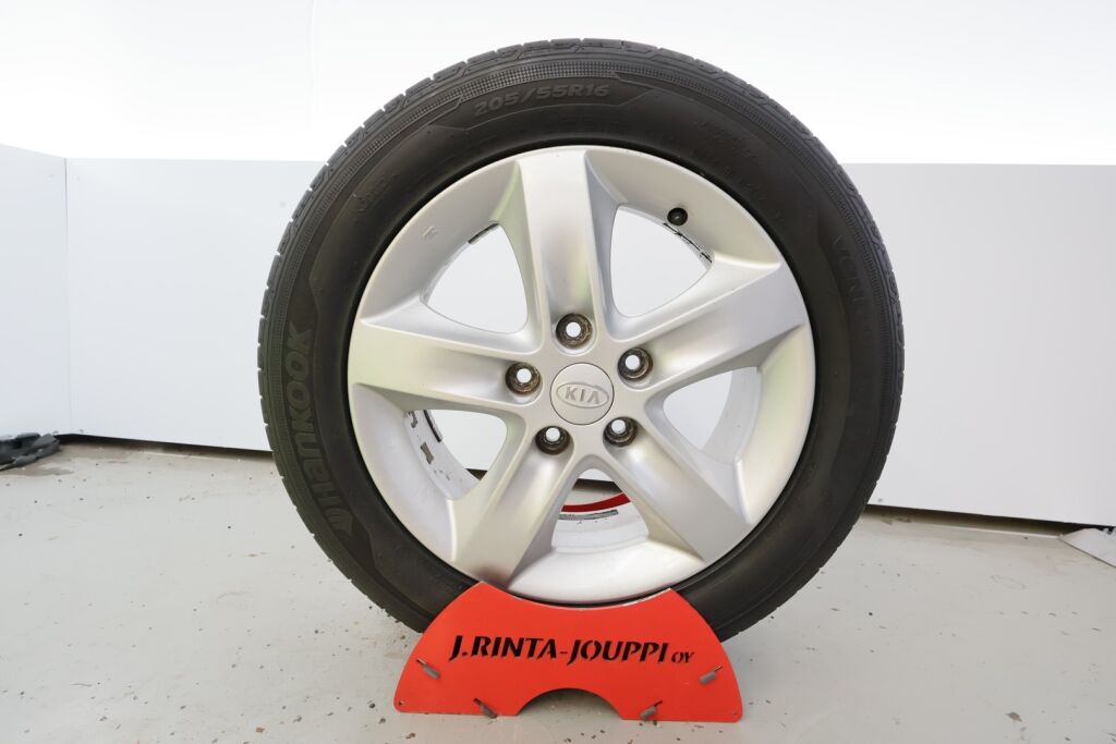 Kia Ceed 2011 Ruskea (beige)